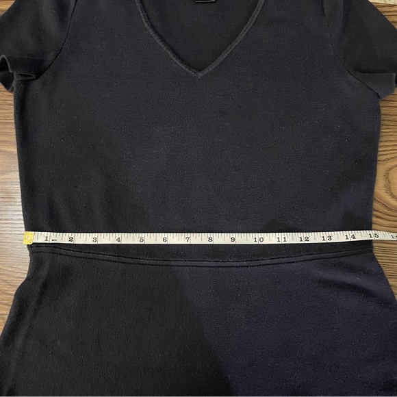 Navy cap sleeve peplum sweater top, Ann Taylor medium petite - Picture 7 of 7